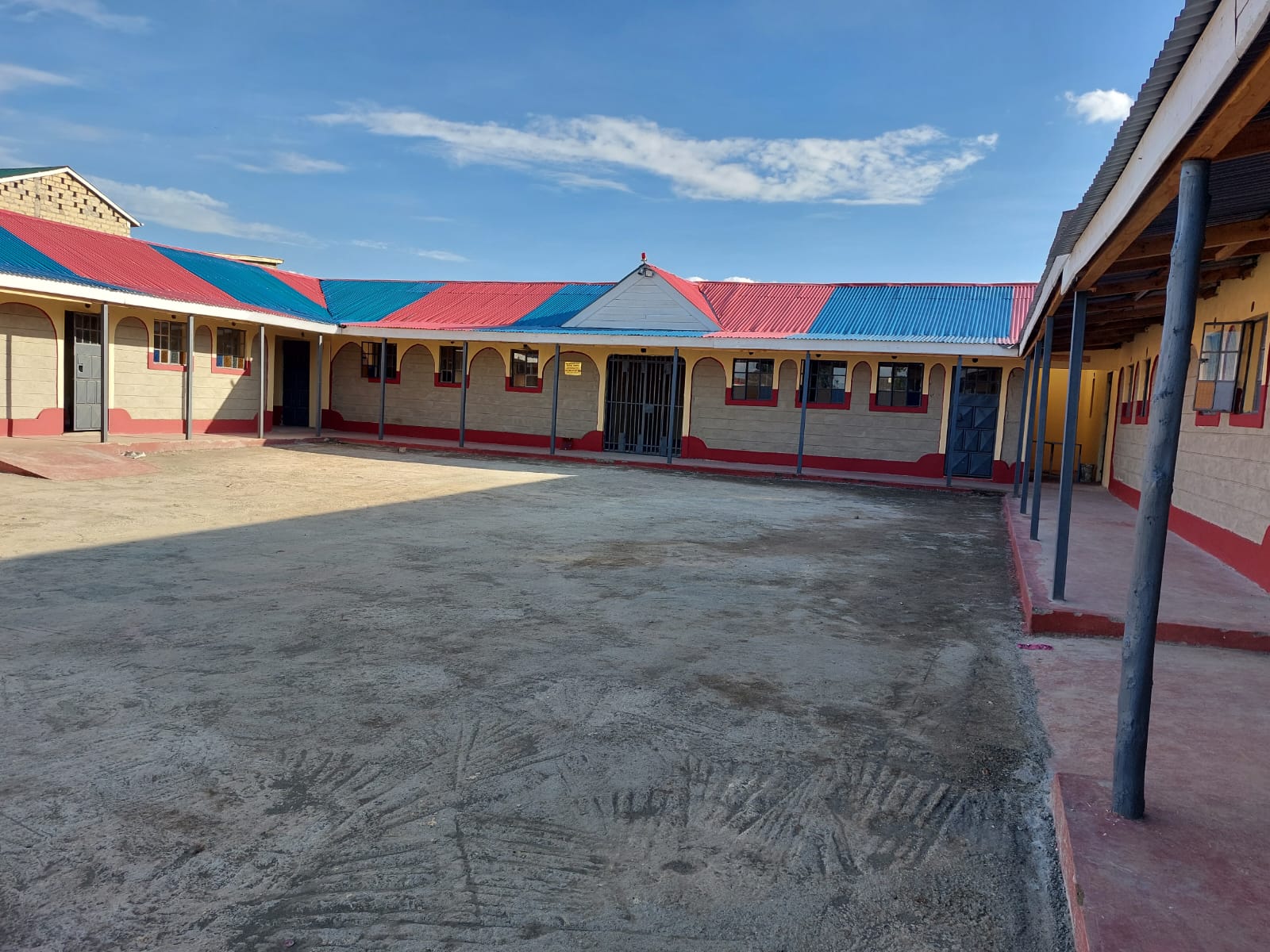 Gatina campus courtyard